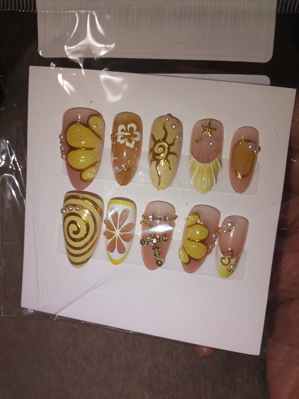 Handcrafted Yellow Floral Press-On Nails Set - Women Makeup